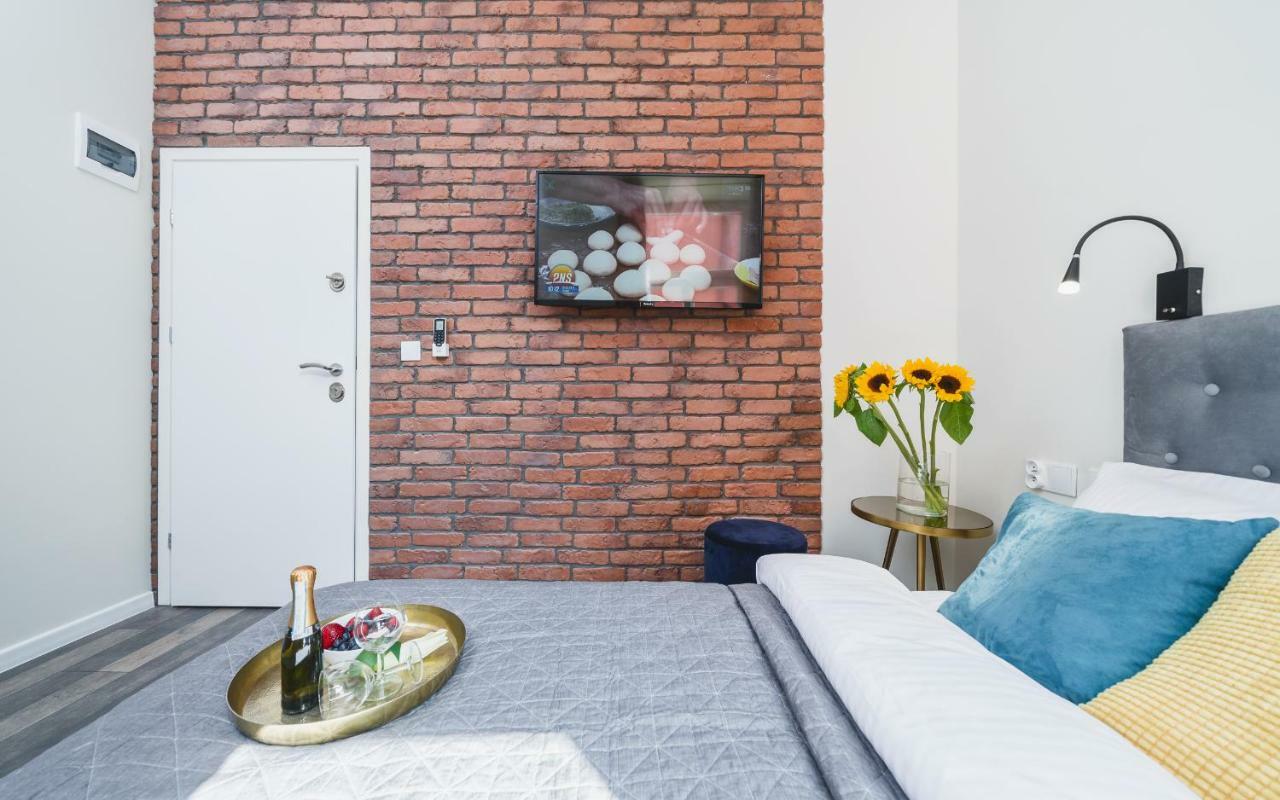 Liv Apartments Old Town Cracovia Esterno foto