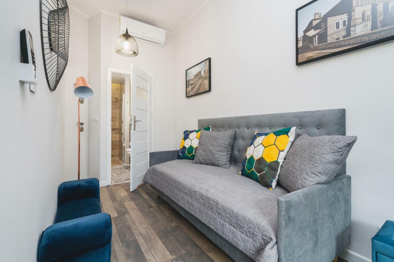 Liv Apartments Old Town Cracovia Esterno foto